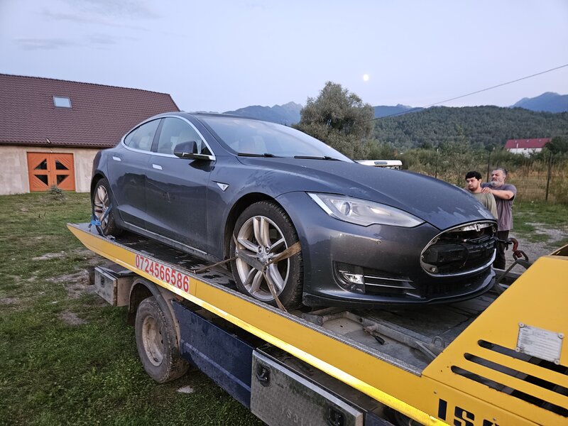 Tractari auto, asistenta rutiera.